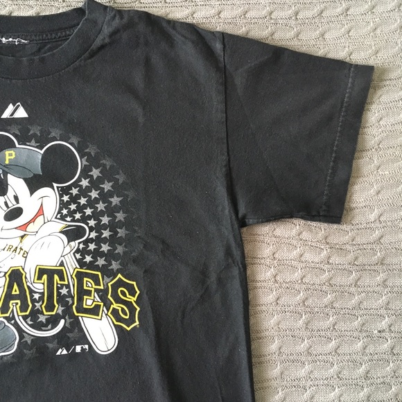 Vintage Mickey T-Shirt 🏴‍☠️ - Picture 4 of 6